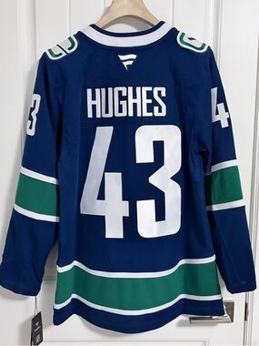 BNWT Authentic Fanatics Vancouver Canucks Quinn Hughes Orca Jersey Size 46 Small